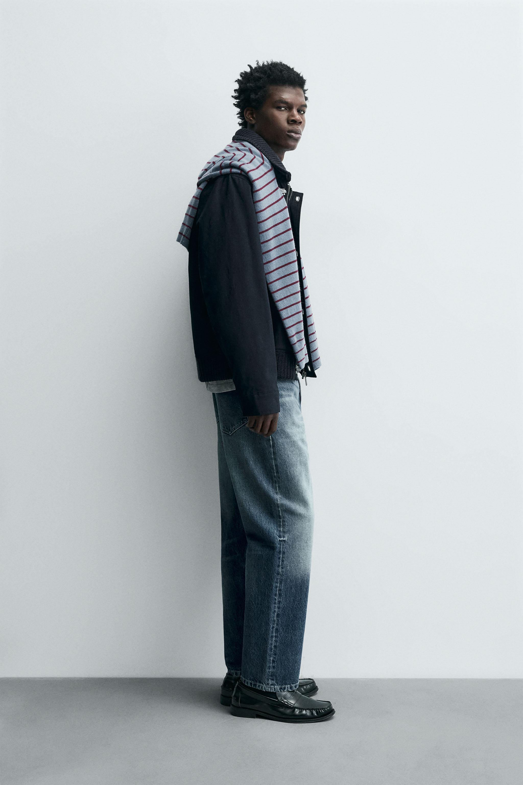 CONTRASTING COLLAR TOGGLE JACKET